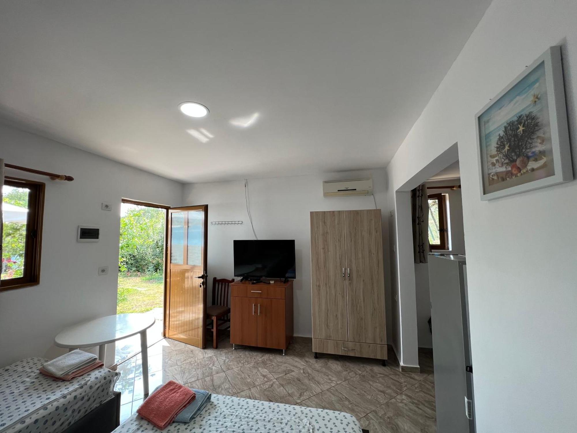 Oni Apartments Ksamil Bagian luar foto